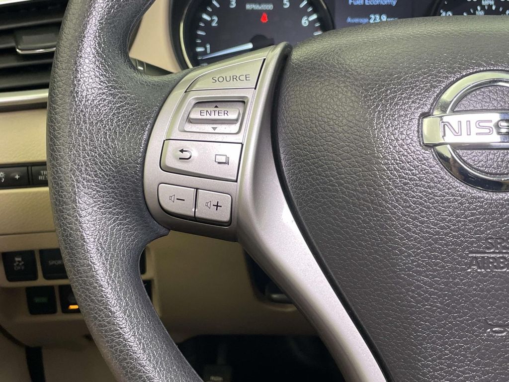 2016 Nissan Rogue SV White at Grove City Ford