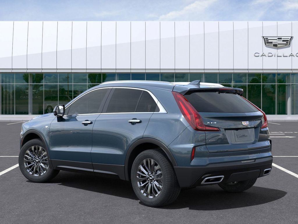 2025 Cadillac XT4 Premium Luxury 3