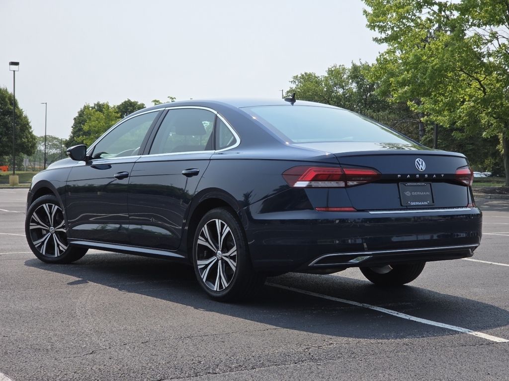 Used 2021 Blue Volkswagen 2.0T SE image 16