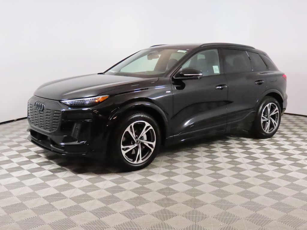 Thumbnail: 2027 Audi Q6 e-tron - 1