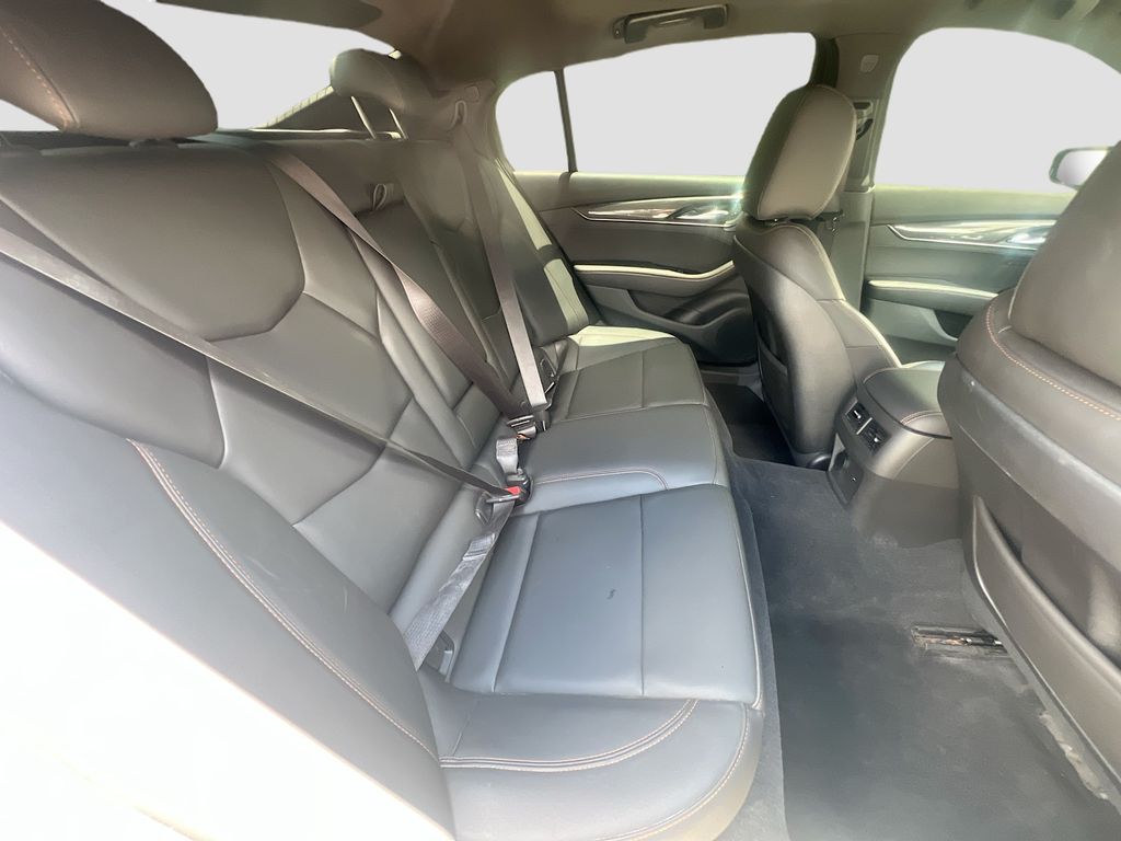 Used 2025 Silver Cadillac V-Series image 28