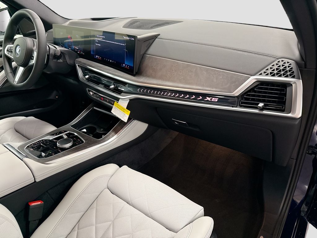 Thumbnail: 2026 BMW X5 - 16