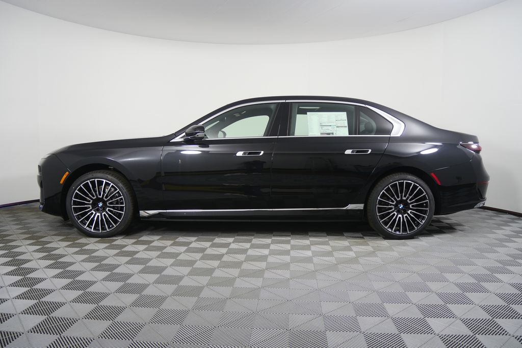 Thumbnail: 2026 BMW i7 - 6