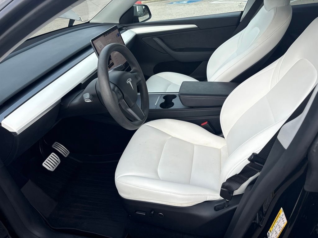 Thumbnail: 2023 Tesla Model Y - 15