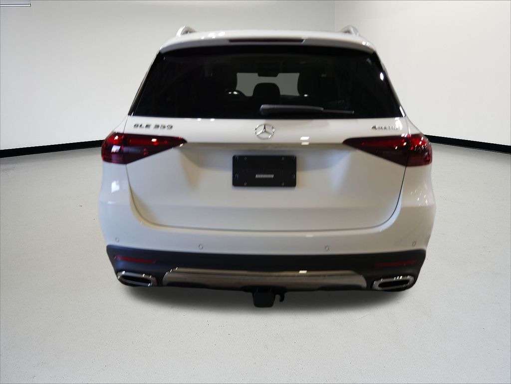 Thumbnail: 2026 Mercedes-Benz GLE - 4