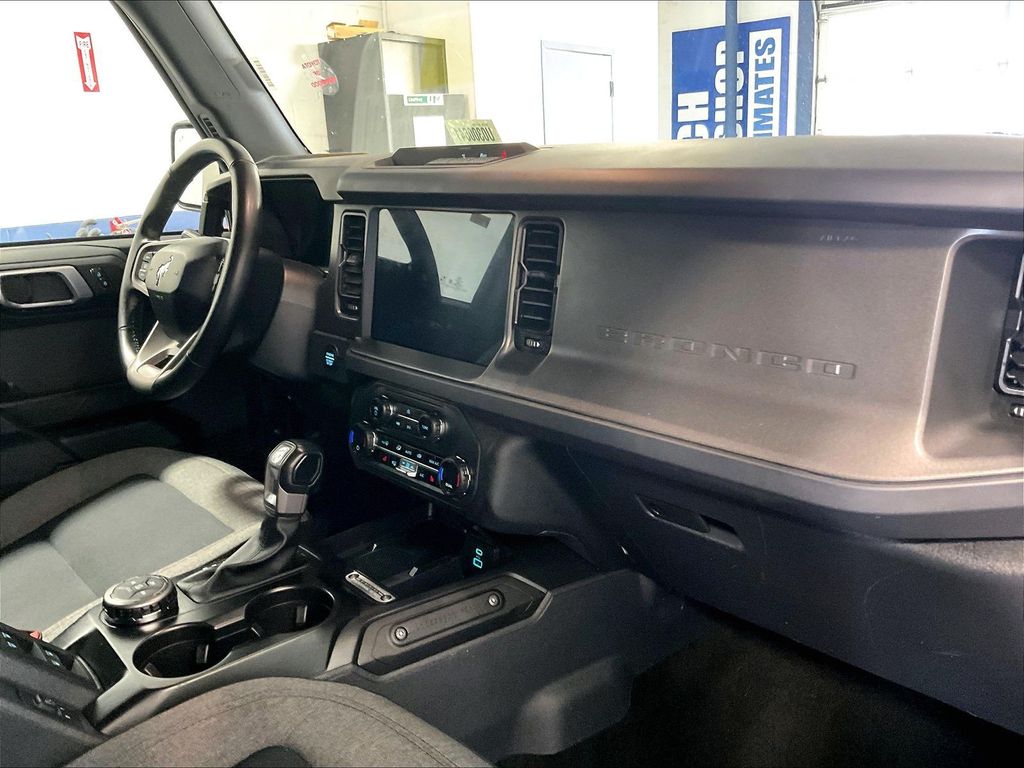 2025 Ford Bronco — photo 14