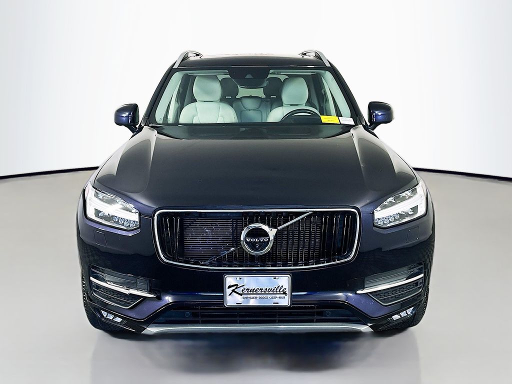 Used 2019 Blue Volvo T6 Momentum image 2