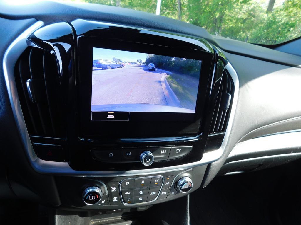 Thumbnail: 2023 Chevrolet Traverse - 10