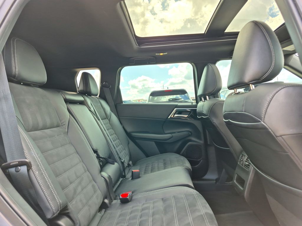 2022 Mitsubishi Outlander SE Launch Edition Gray at North Houston Mitsubishi