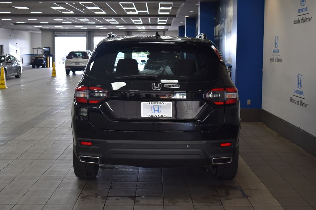 2025 Honda Pilot Black Edition 6