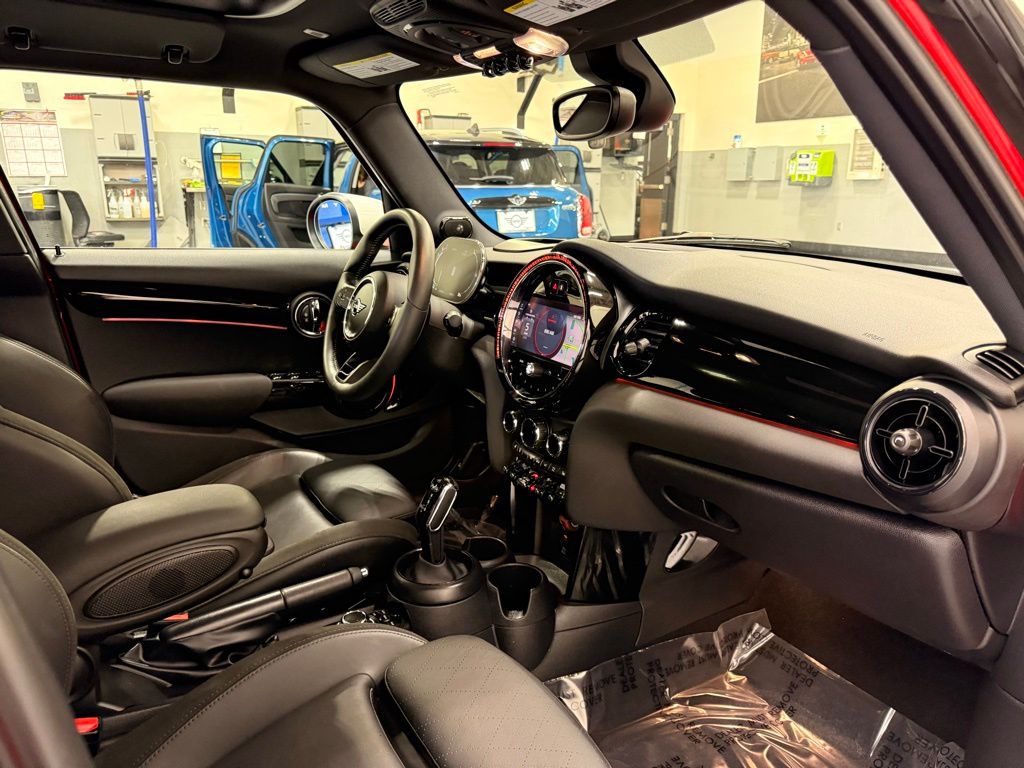 2024 MINI Cooper S 29