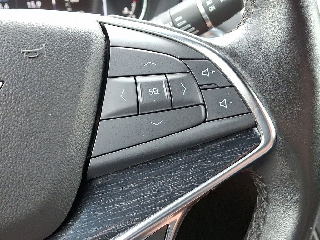 Thumbnail: 2023 Cadillac XT5 - 23