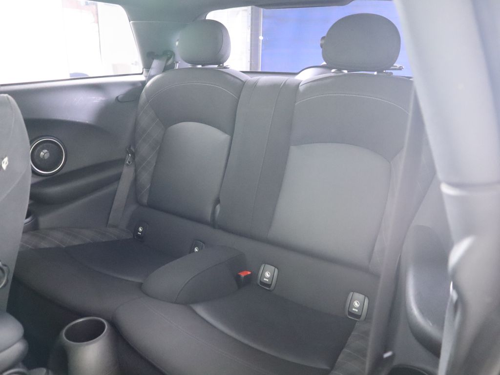 Thumbnail: 2015 MINI Cooper - 20