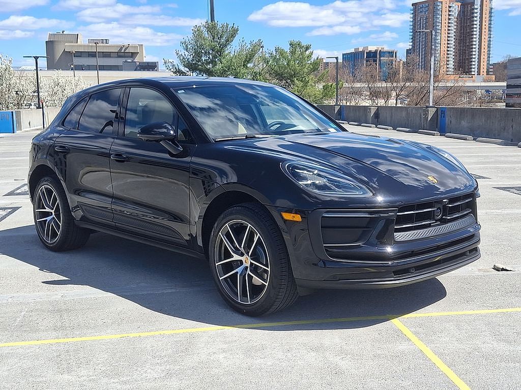 Thumbnail: 2025 Porsche Macan - 7