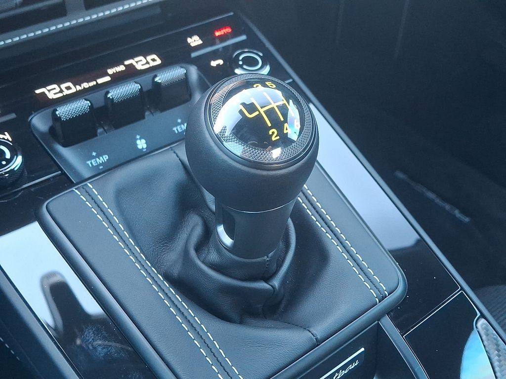 Thumbnail: 2026 Porsche 911 - 14