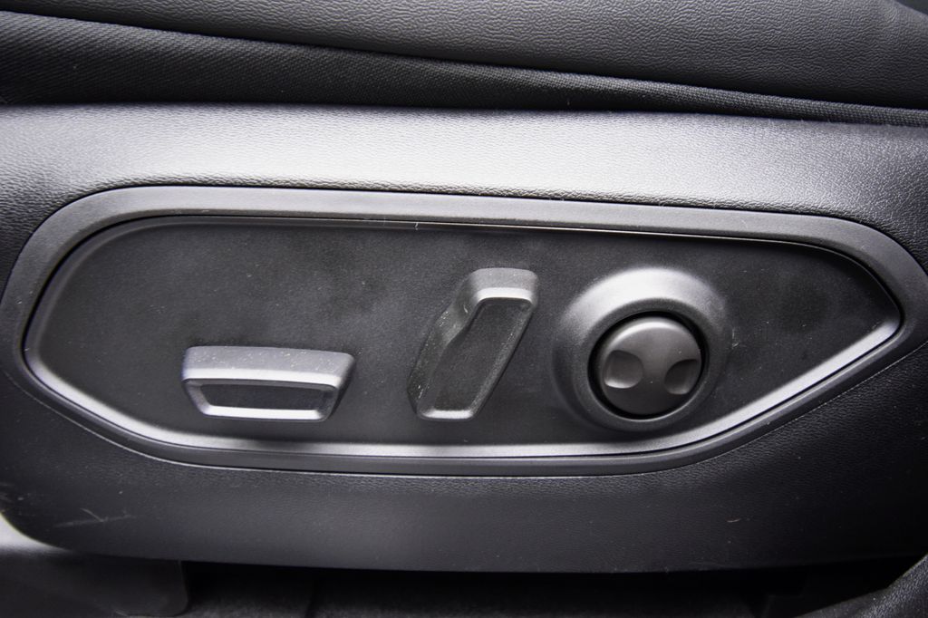 new 2026 Jeep Cherokee car, priced at $38,189