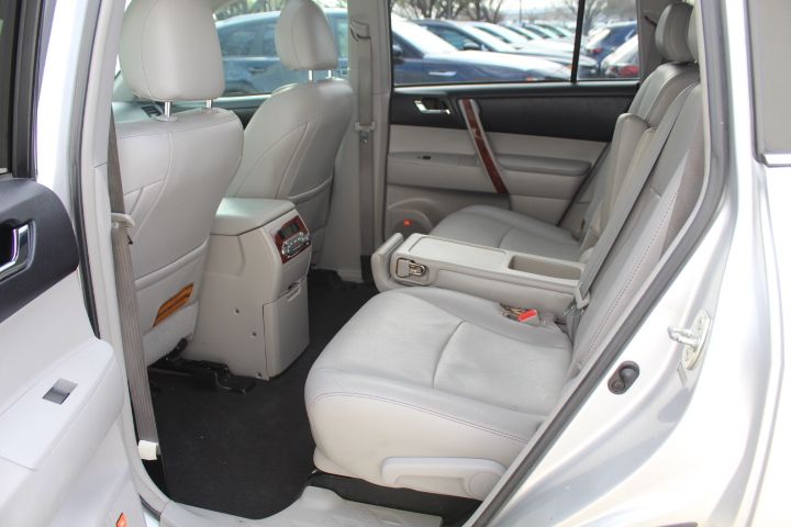 Used Car 2012 Toyota Highlander  Limited For Sale Under $10,000 In Georgetown, Texas