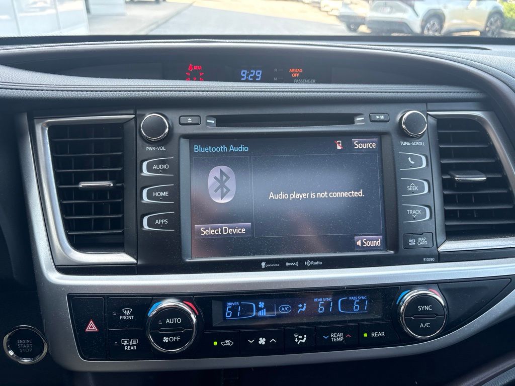 Used 2019 Black Toyota XLE image 17