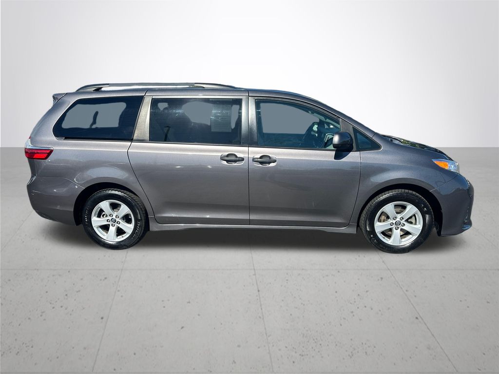 2020 Toyota Sienna L