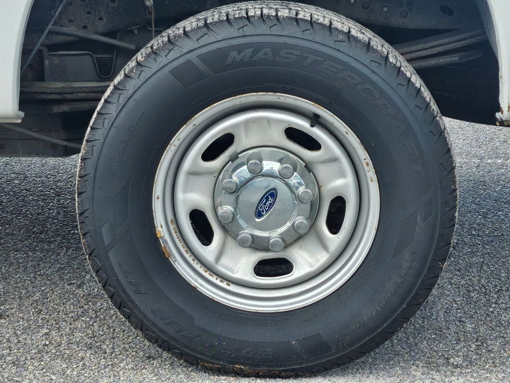 2015 Oxford White Ford Super Duty F-250 SRW XL 4X4 Truck