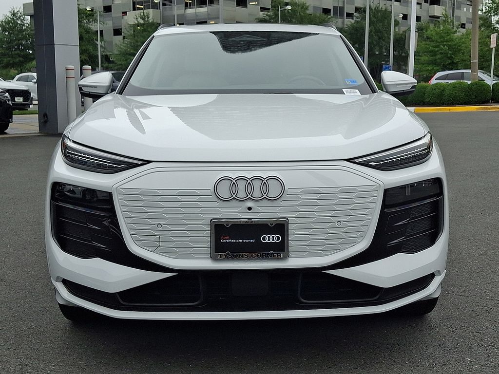 Thumbnail: 2025 Audi Q6 e-tron - 2