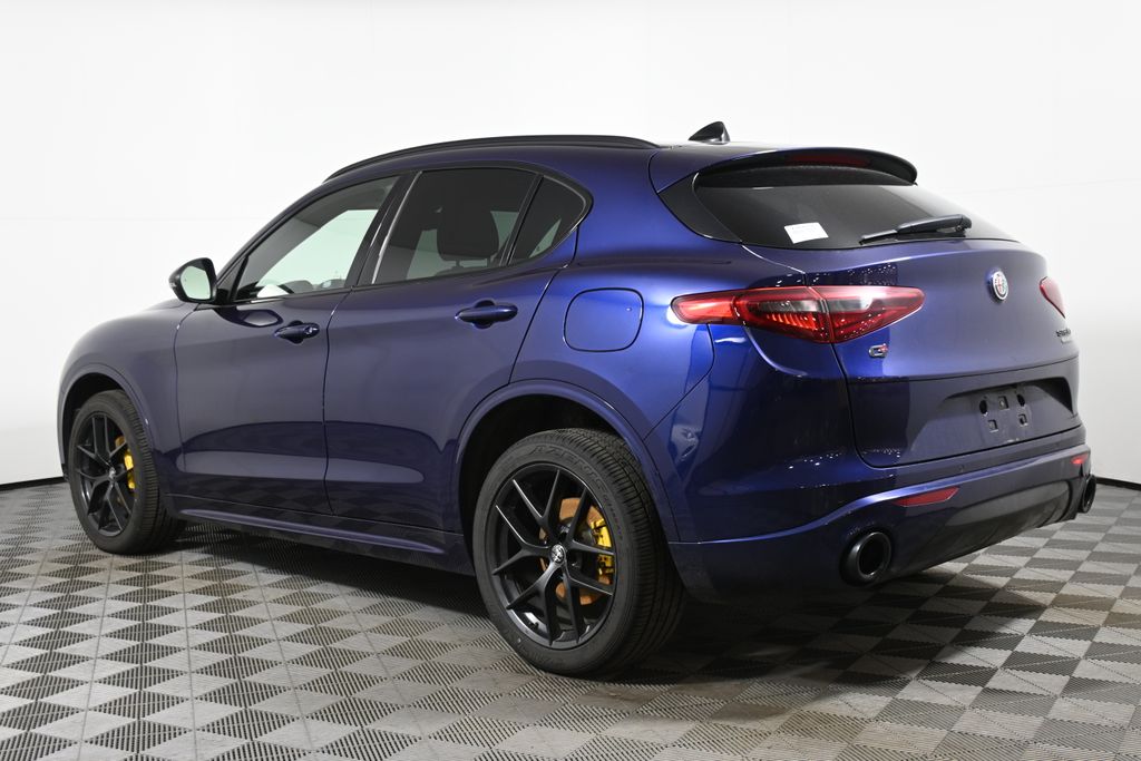Thumbnail: 2020 Alfa Romeo Stelvio - 8
