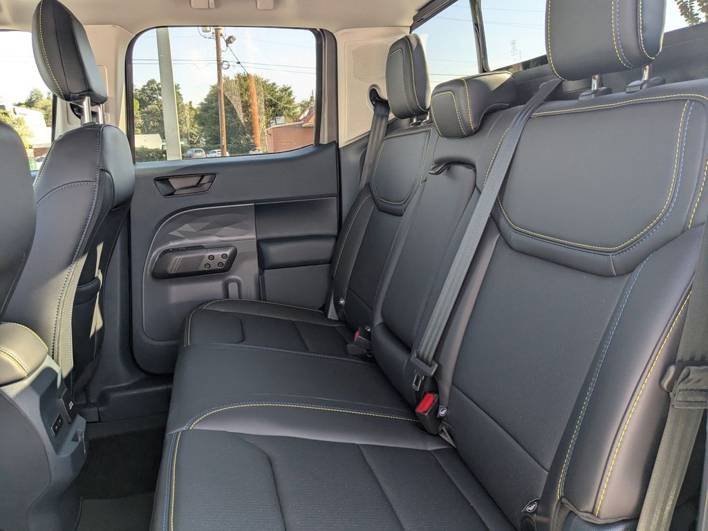 2025 Ford Maverick Lobo