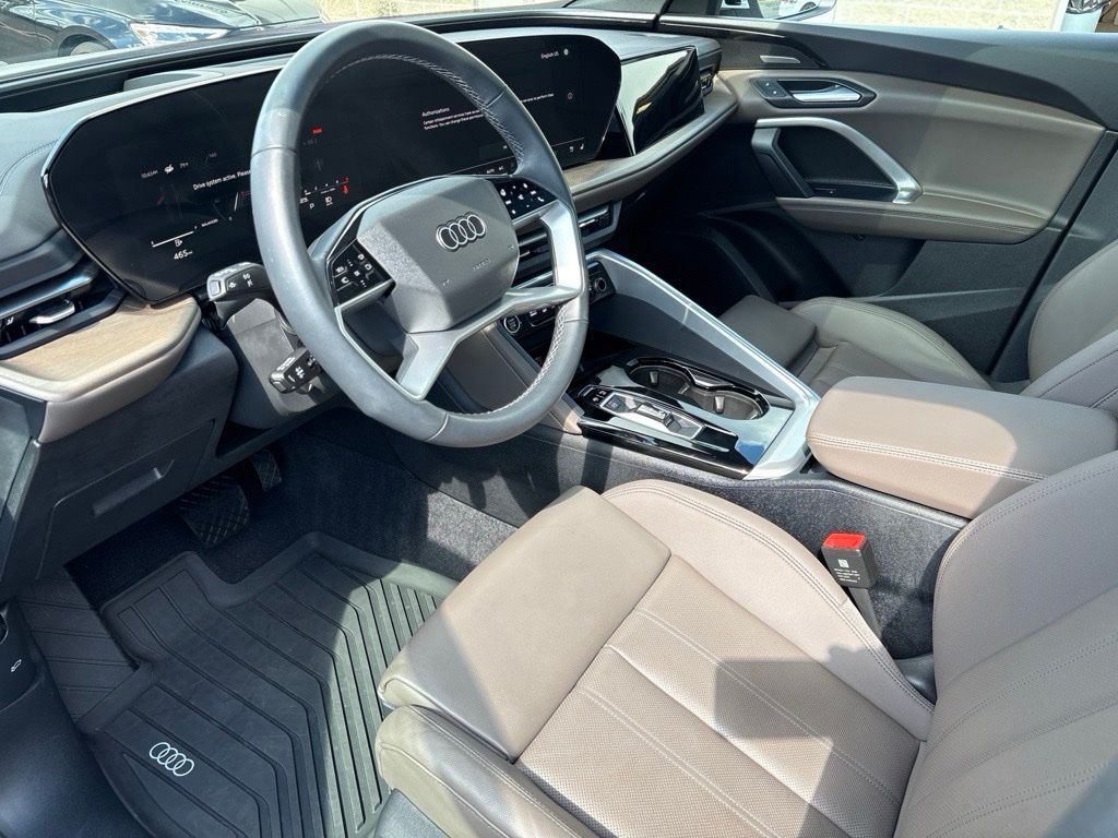 Thumbnail: 2025 Audi Q5 - 6