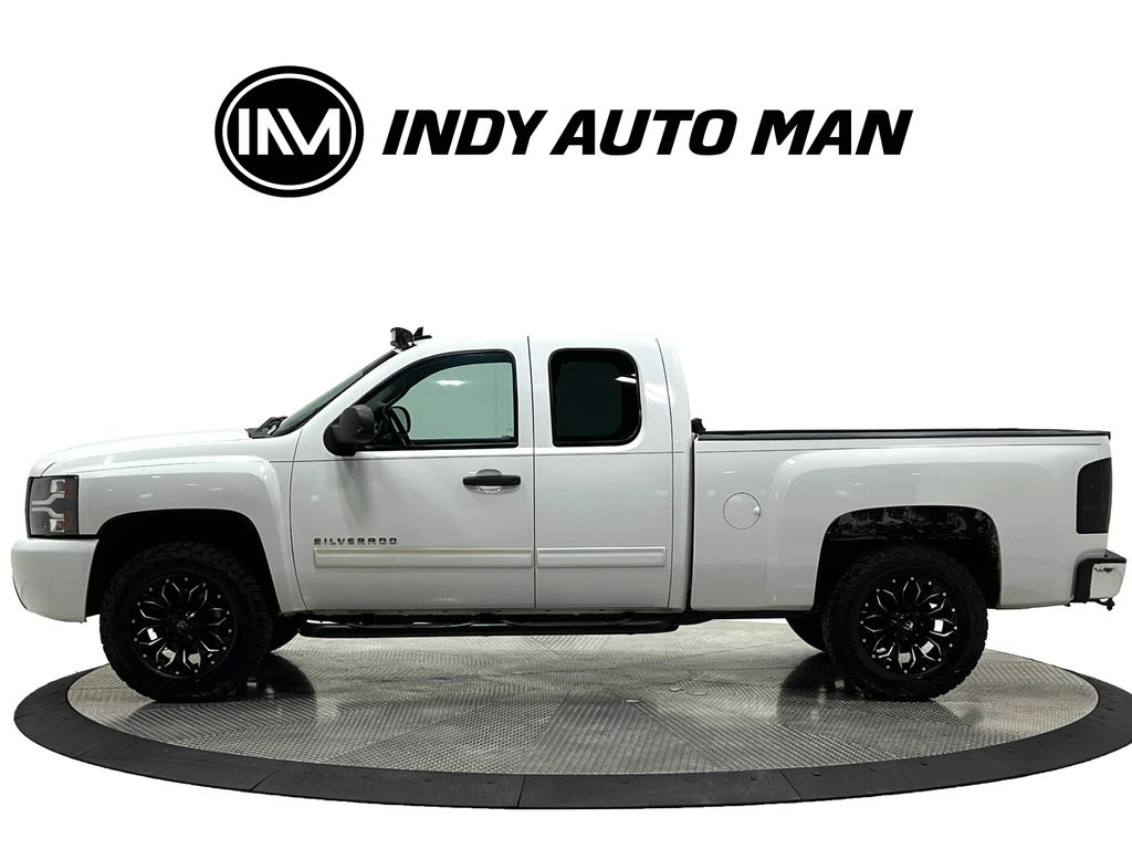 View vehicle photo 7