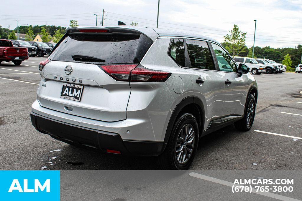 Used 2024 Silver Nissan S image 6