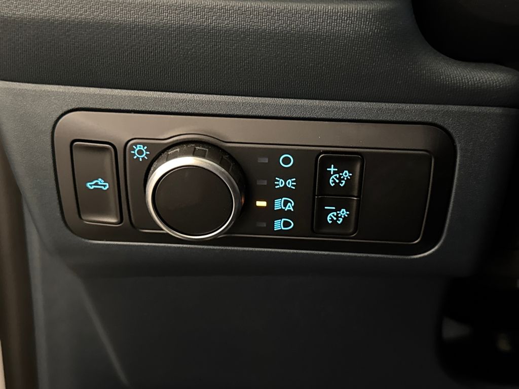2025 Ford Maverick XL photo 21