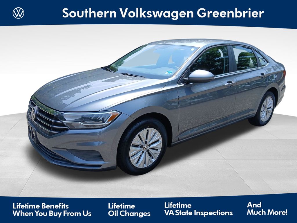 Platinum Gray Metallic 2019 Volkswagen Jetta Sedan Front-Wheel Drive 6-Speed Manual