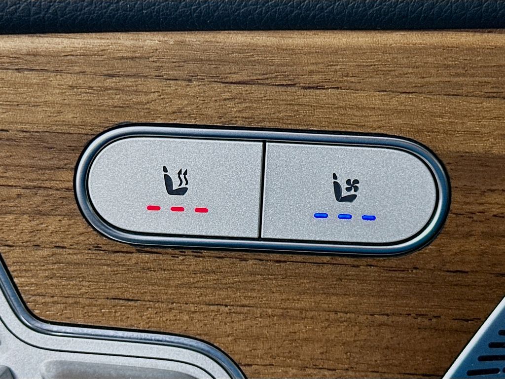 Thumbnail: 2021 Mercedes-Benz GLE - 21