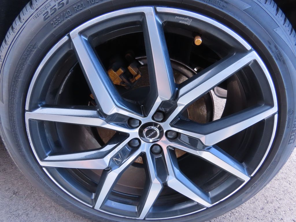 Thumbnail: 2020 Volvo XC60 - 15