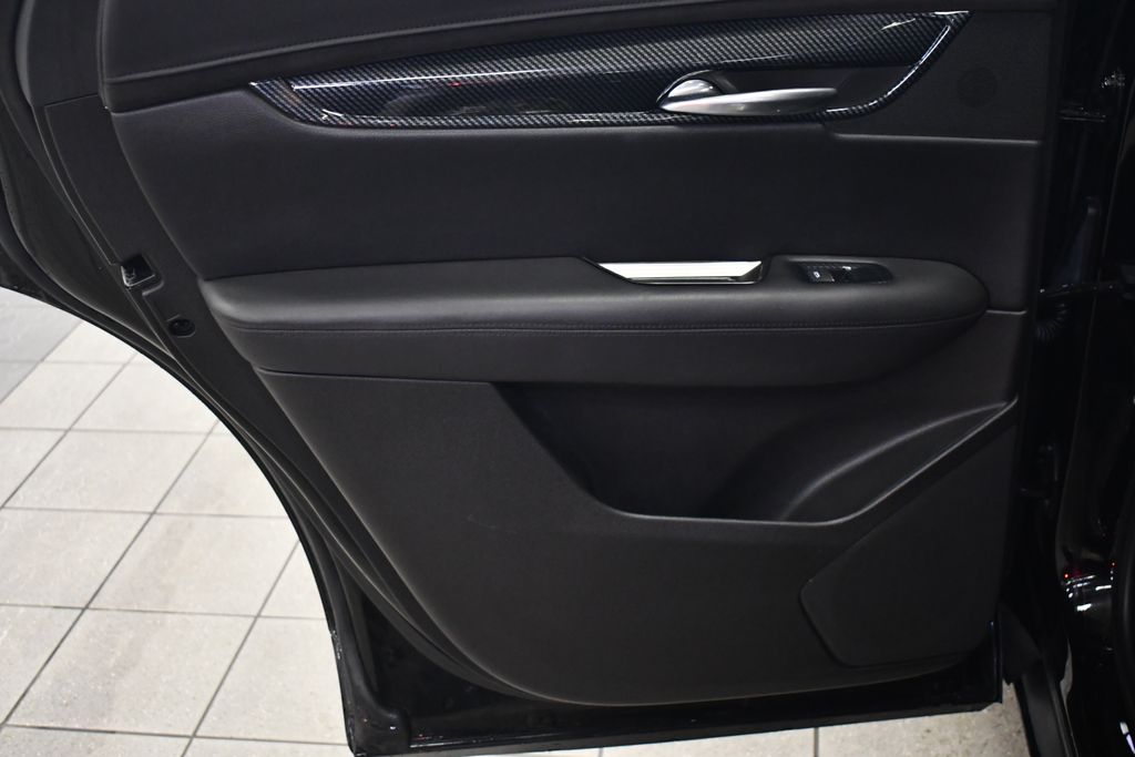 Thumbnail: 2018 Cadillac XT5 - 31