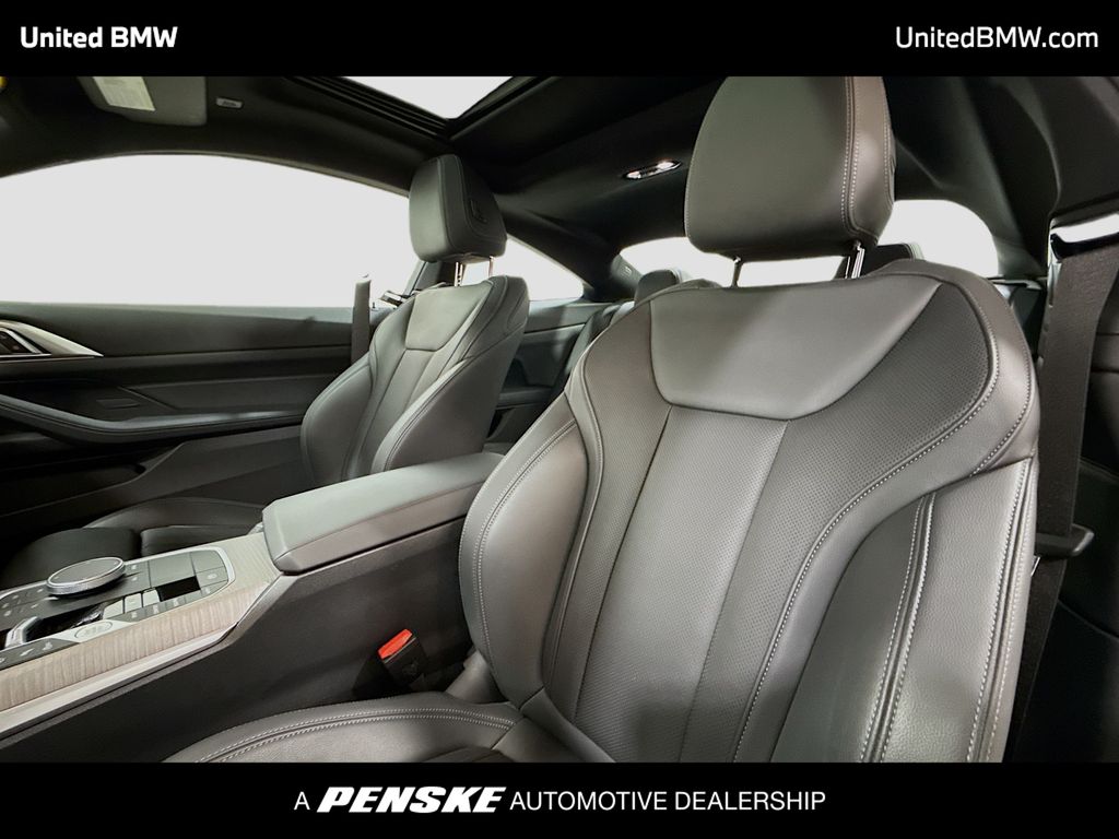 Thumbnail: 2025 BMW 4 Series - 5