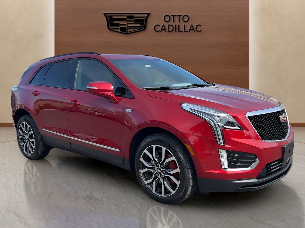 used 2025 Cadillac XT5 car, priced at $56,800