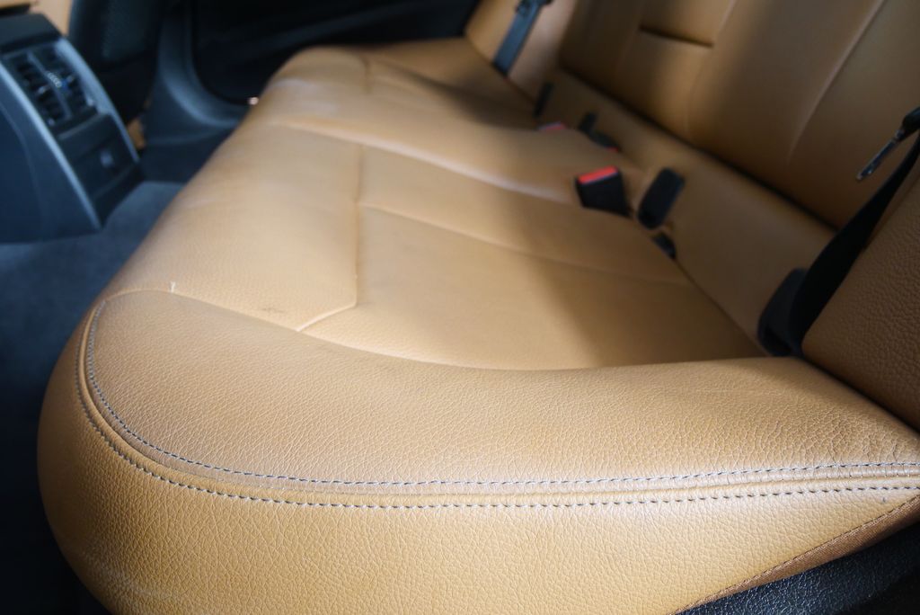 Thumbnail: 2017 BMW 3 Series - 15