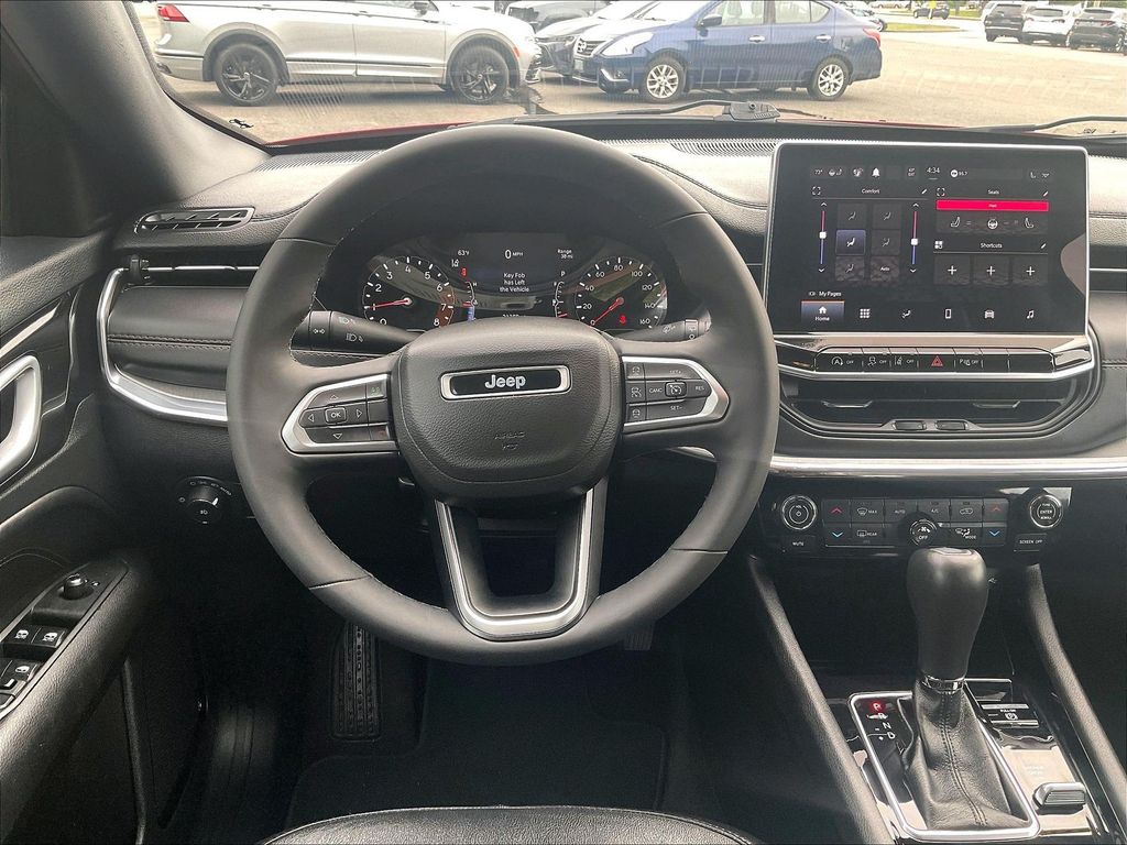 2023 Jeep Compass — photo 17
