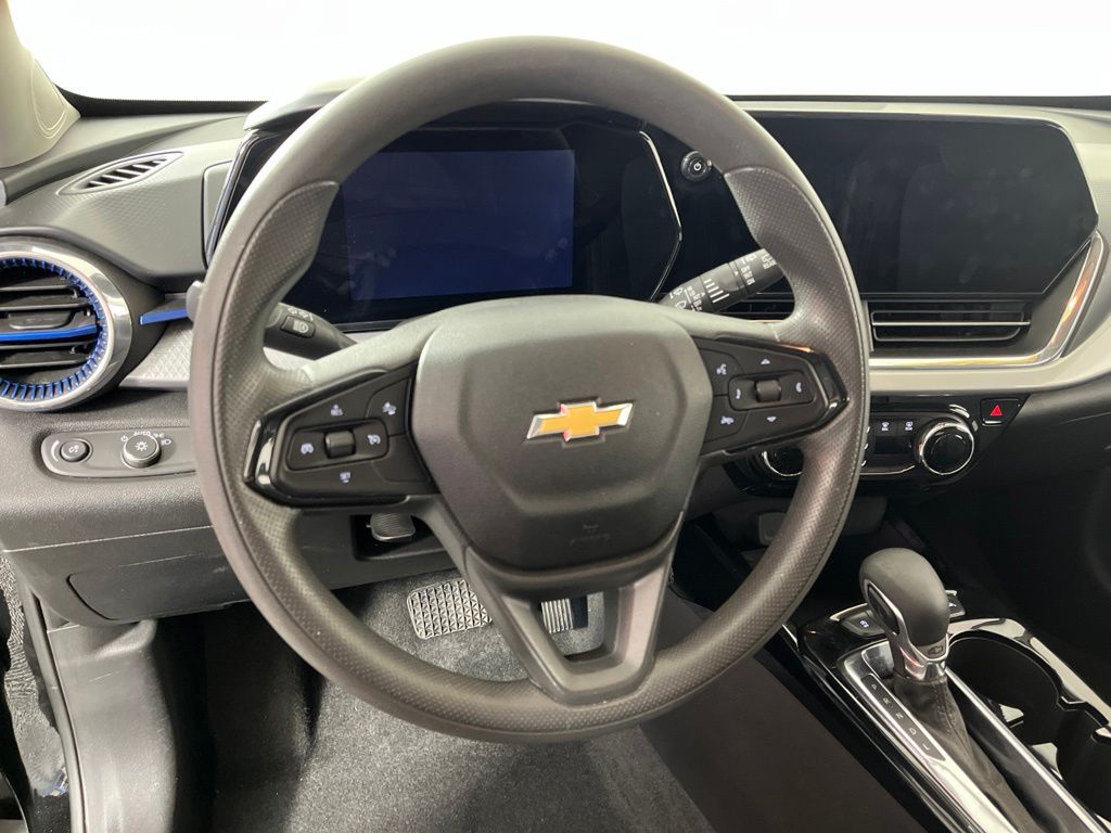 Thumbnail: 2025 Chevrolet Trax - 26