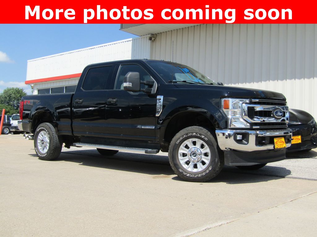 Black Metallic 2022 Ford F-250 Super Duty Pickup Truck Four-Wheel Drive Automatic