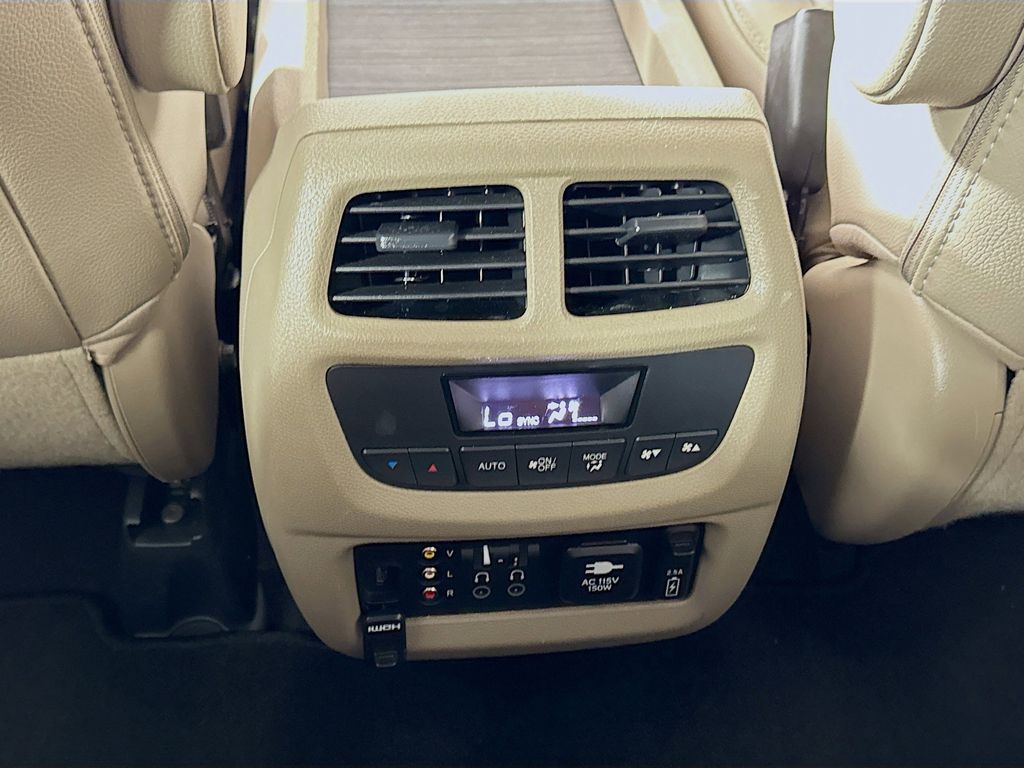 Thumbnail: 2017 Honda Pilot - 25