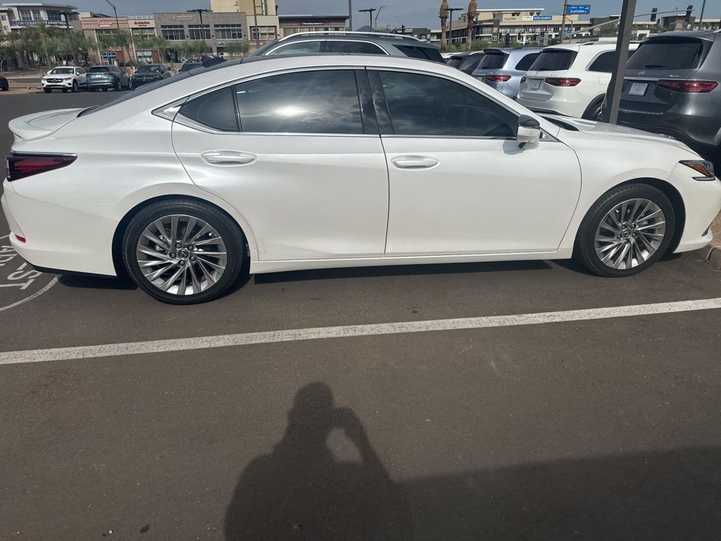 2022 Lexus ES 350 Luxury 5