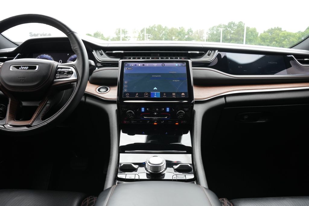 2022 Jeep Grand Cherokee Summit - 9
