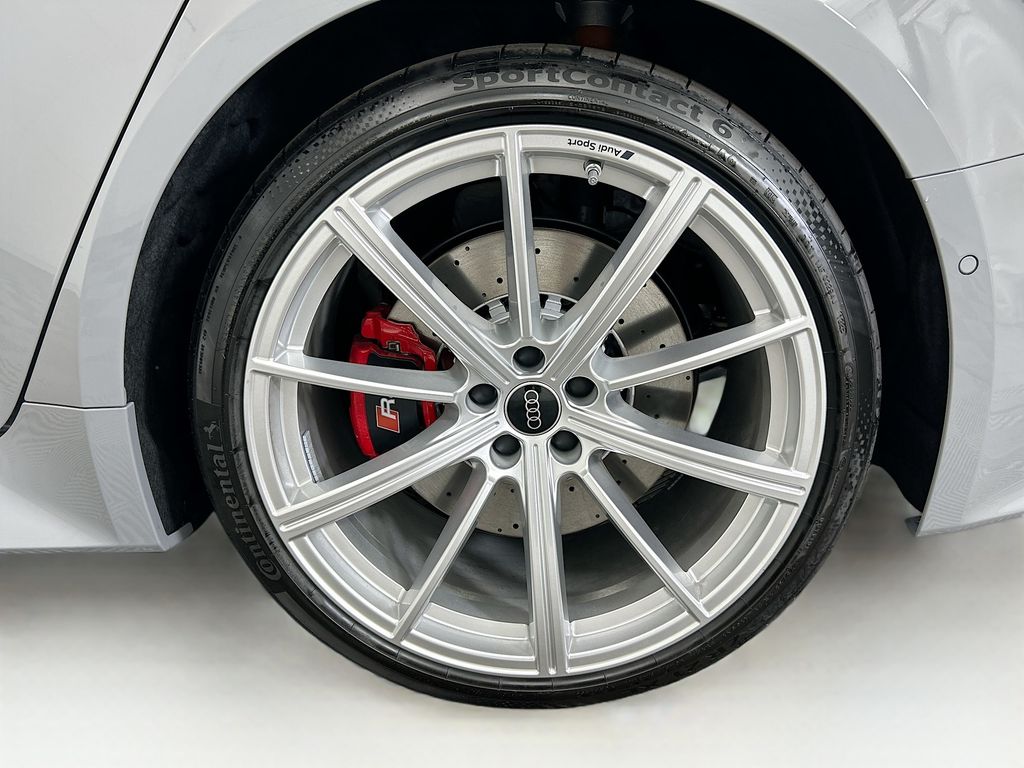 Thumbnail: 2026 Audi RS 6 - 30