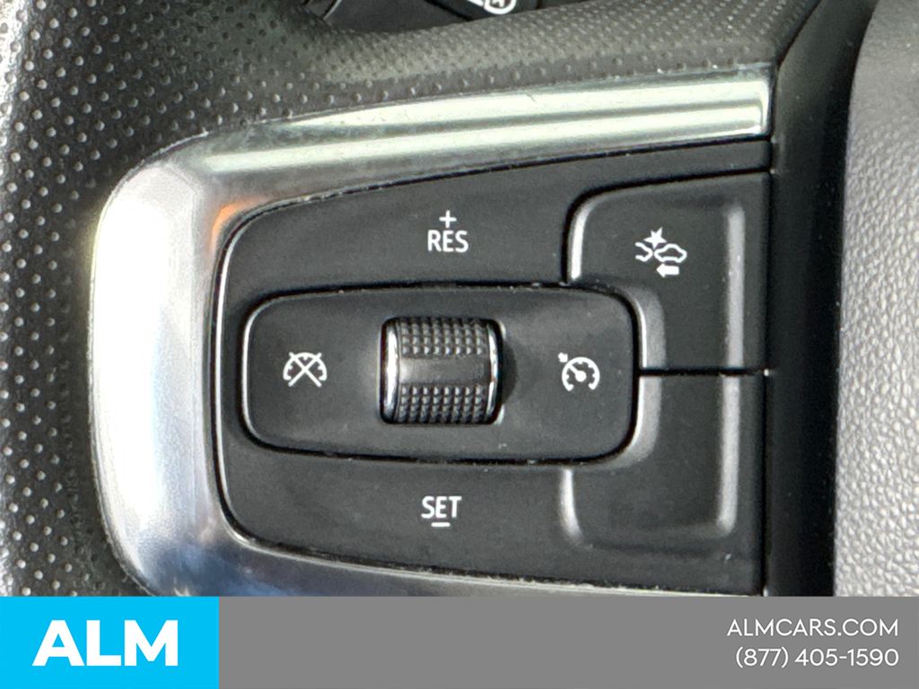 Used 2025 Black Chevrolet LT image 28