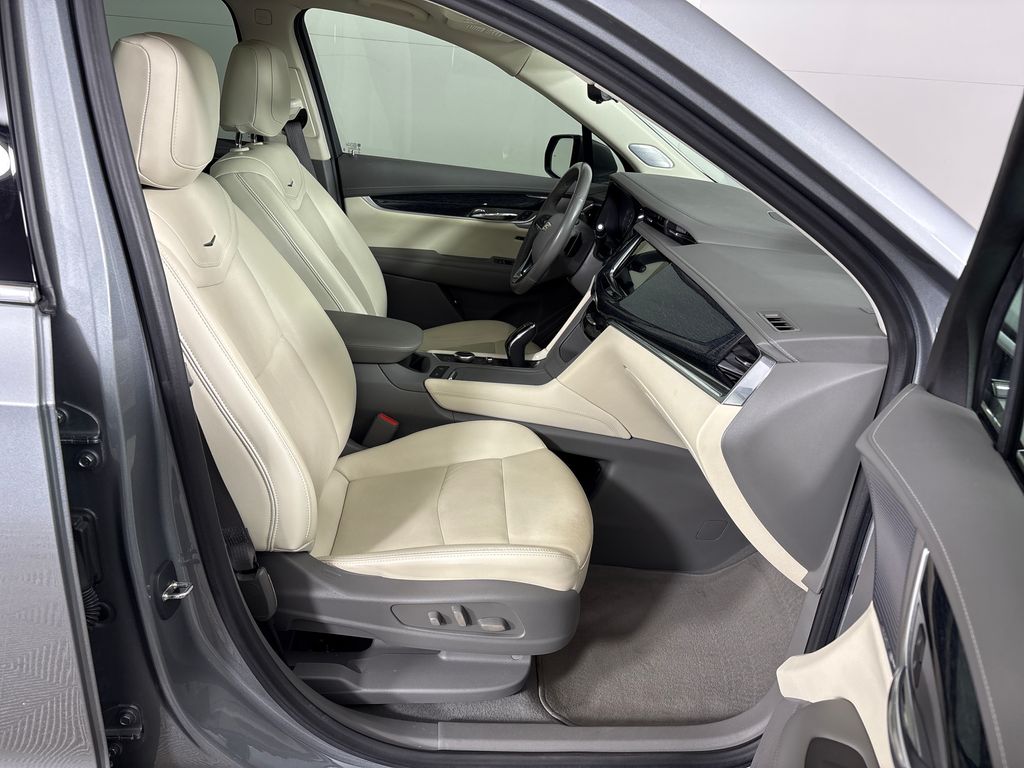 2024 Argent Silver Metallic Cadillac XT6 Premium Luxury FWD SUV