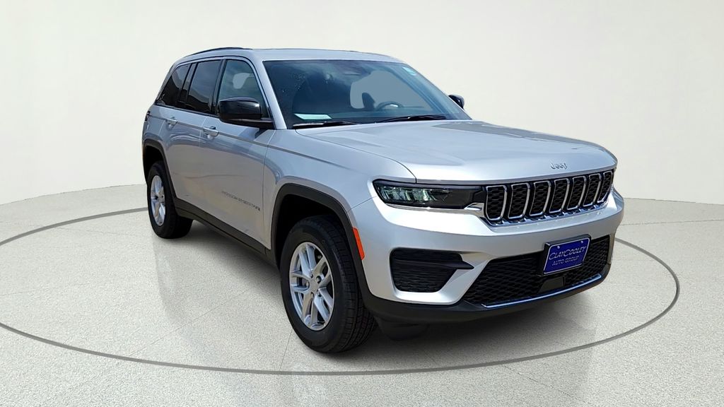 2026 Jeep Grand Cherokee Laredo