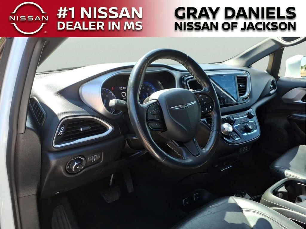 Used 2020 Chrysler Pacifica Van