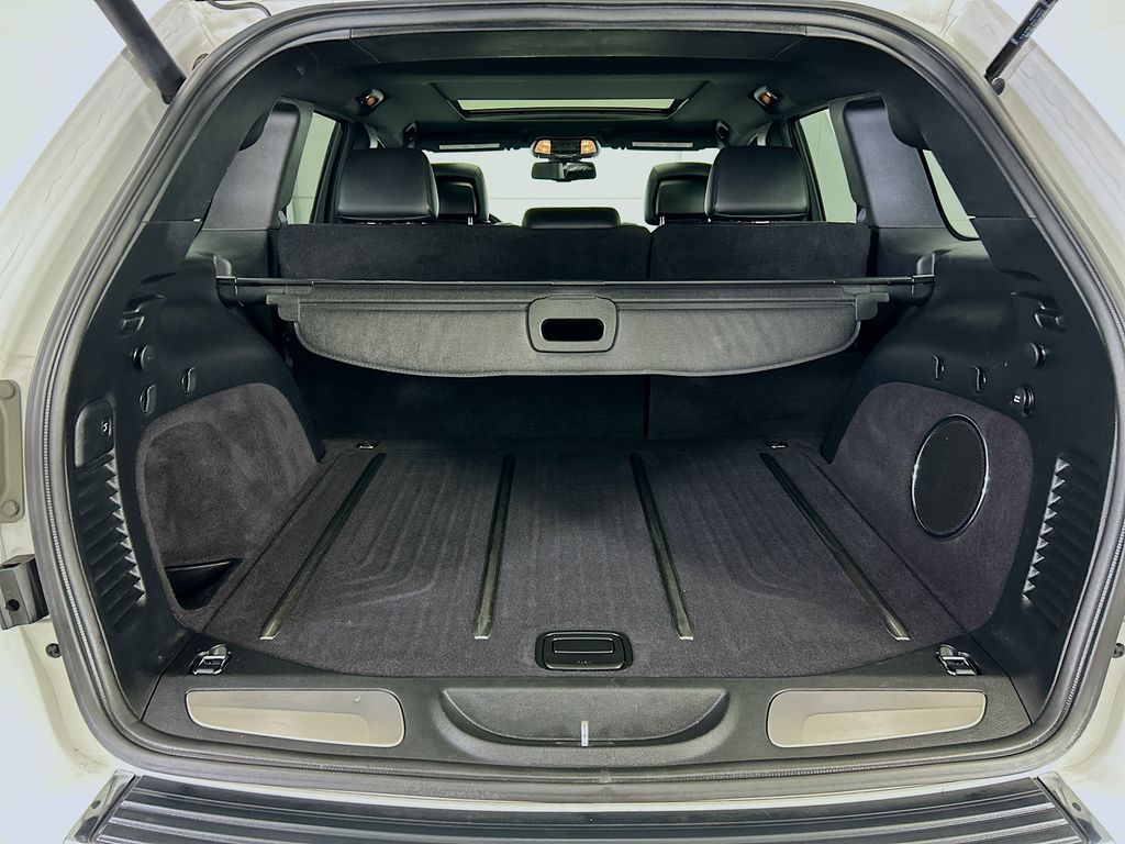 Thumbnail: 2015 Jeep Grand Cherokee - 26